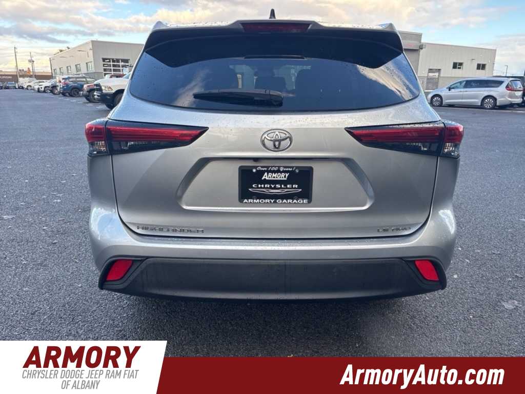 Thumbnail: 2022 Toyota Highlander - 5