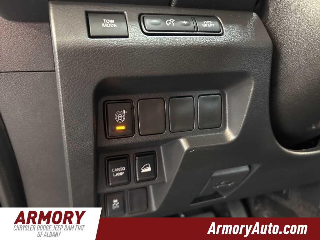 Thumbnail: 2022 Nissan Frontier - 10