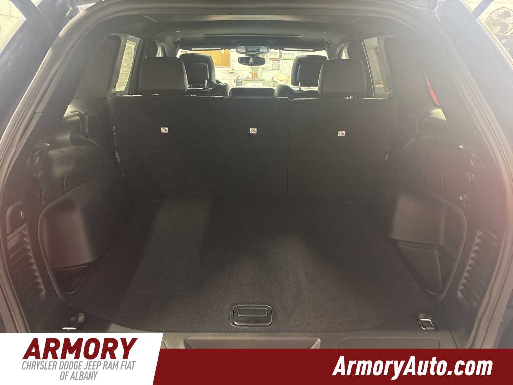 Thumbnail: 2021 Jeep Grand Cherokee - 30