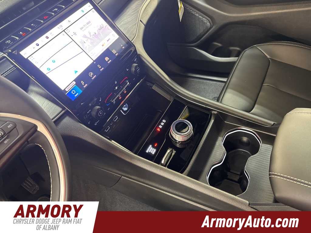 Thumbnail: 2025 Jeep Grand Cherokee - 16