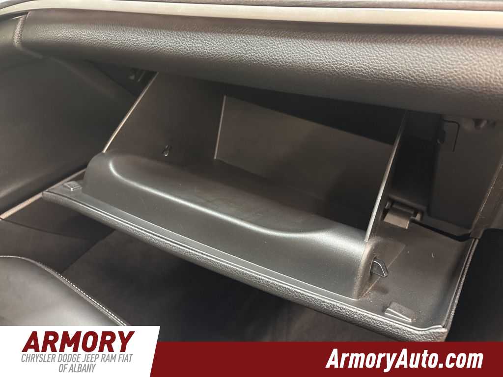 Thumbnail: 2023 Jeep Grand Cherokee L - 46