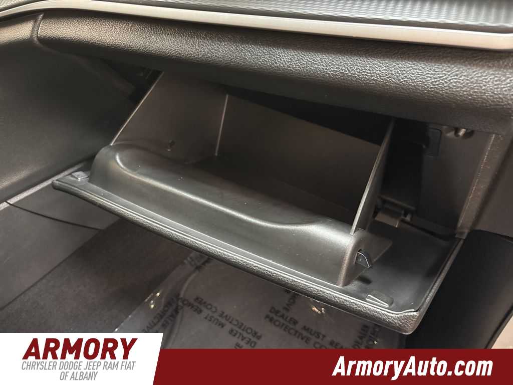 Thumbnail: 2023 Jeep Grand Cherokee L - 43