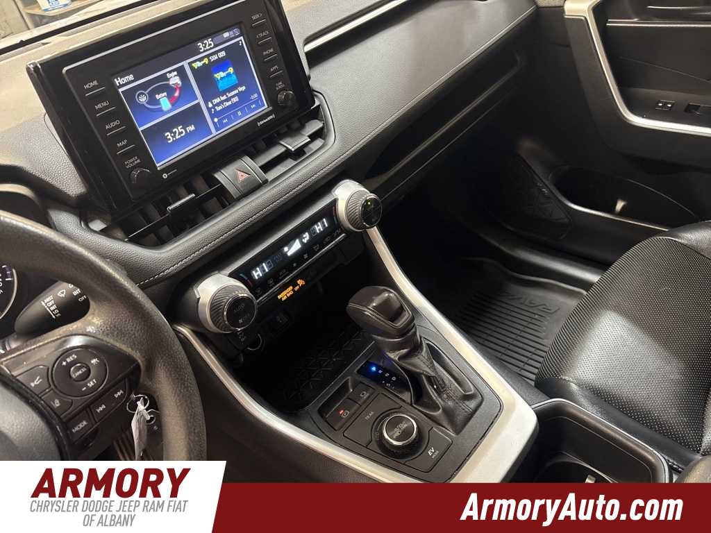 Thumbnail: 2022 Toyota RAV4 - 13