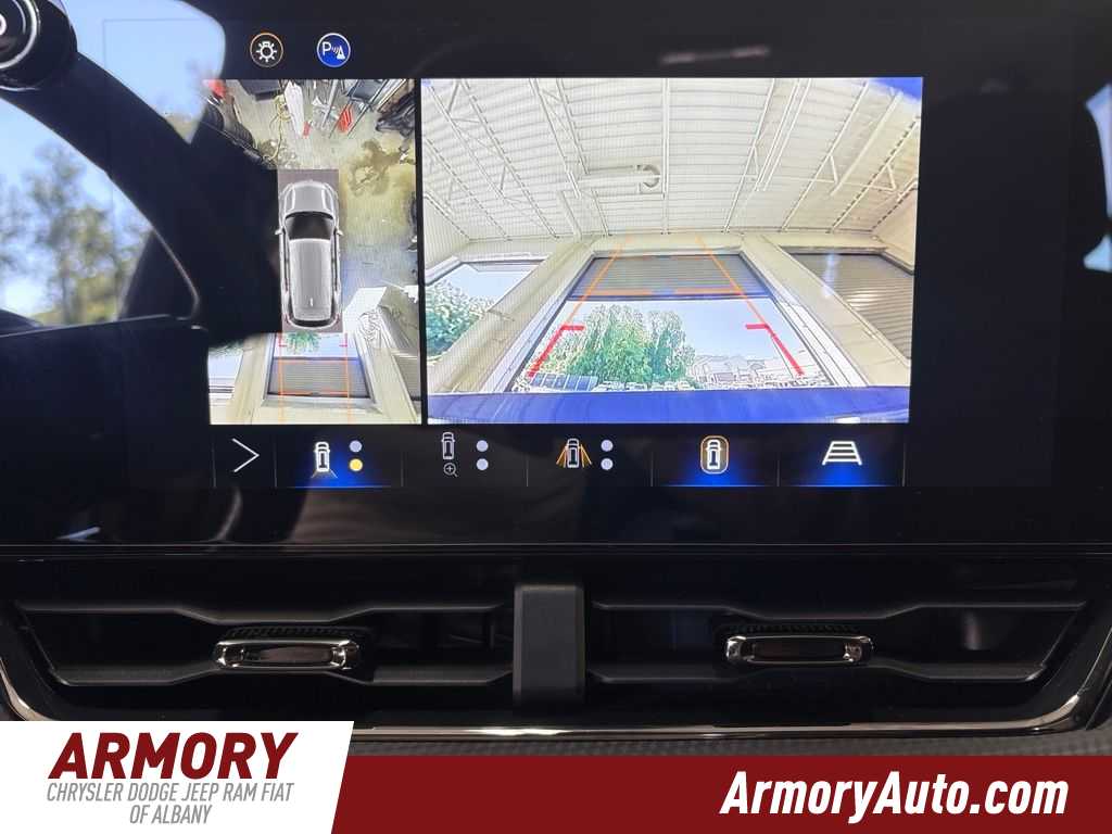 Thumbnail: 2025 Chevrolet Equinox - 23