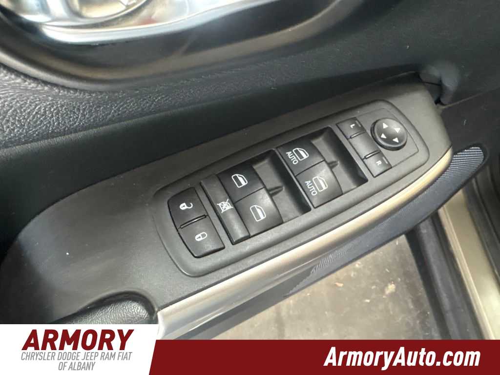 Thumbnail: 2021 Jeep Cherokee - 8