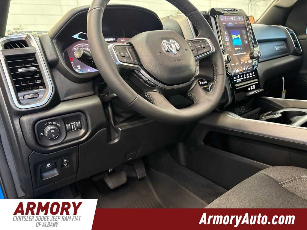 Thumbnail: 2026 RAM 1500 - 9