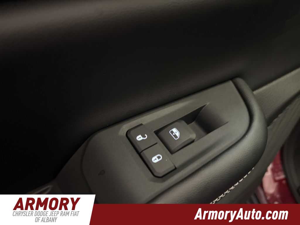 Thumbnail: 2025 Jeep Grand Cherokee - 28