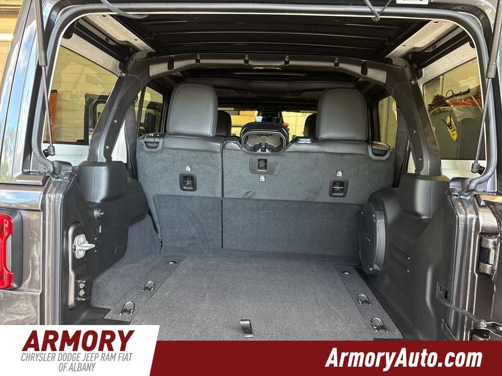 Thumbnail: 2025 Jeep Wrangler - 27