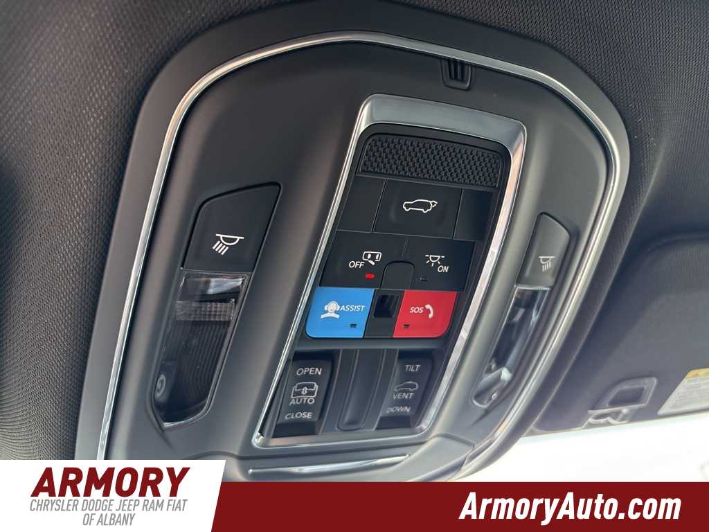 Thumbnail: 2025 Jeep Grand Cherokee L - 17