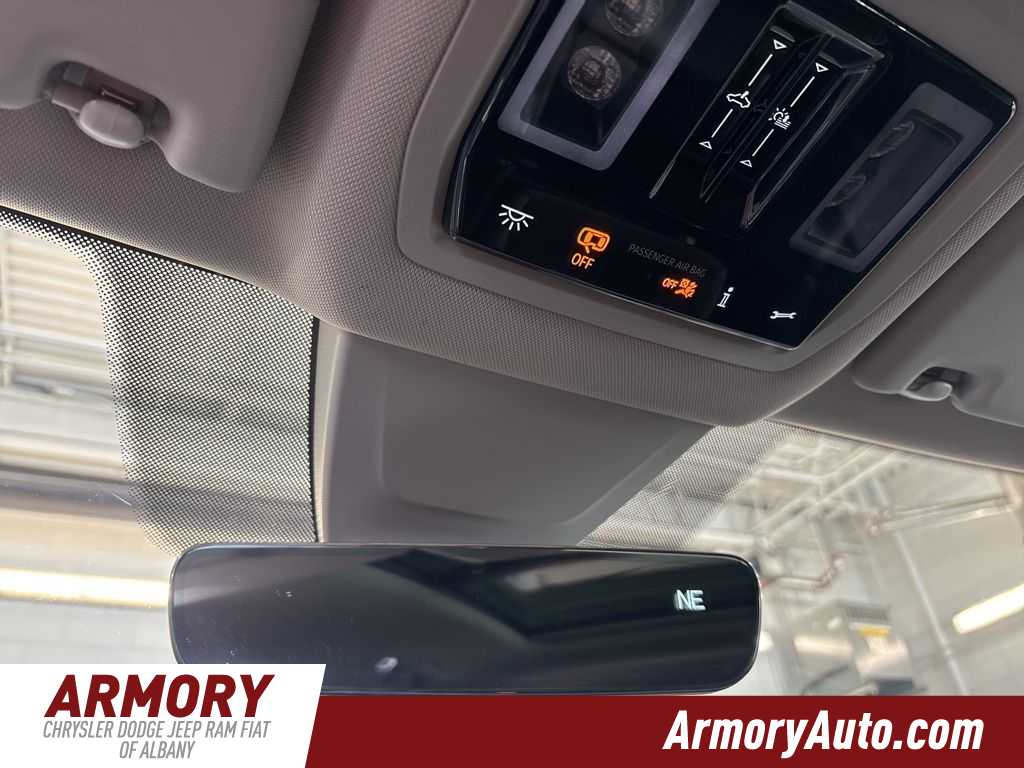 Thumbnail: 2024 Volkswagen Atlas - 28