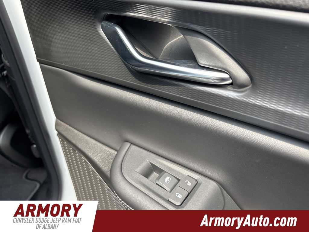 Thumbnail: 2025 Jeep Grand Cherokee L - 26