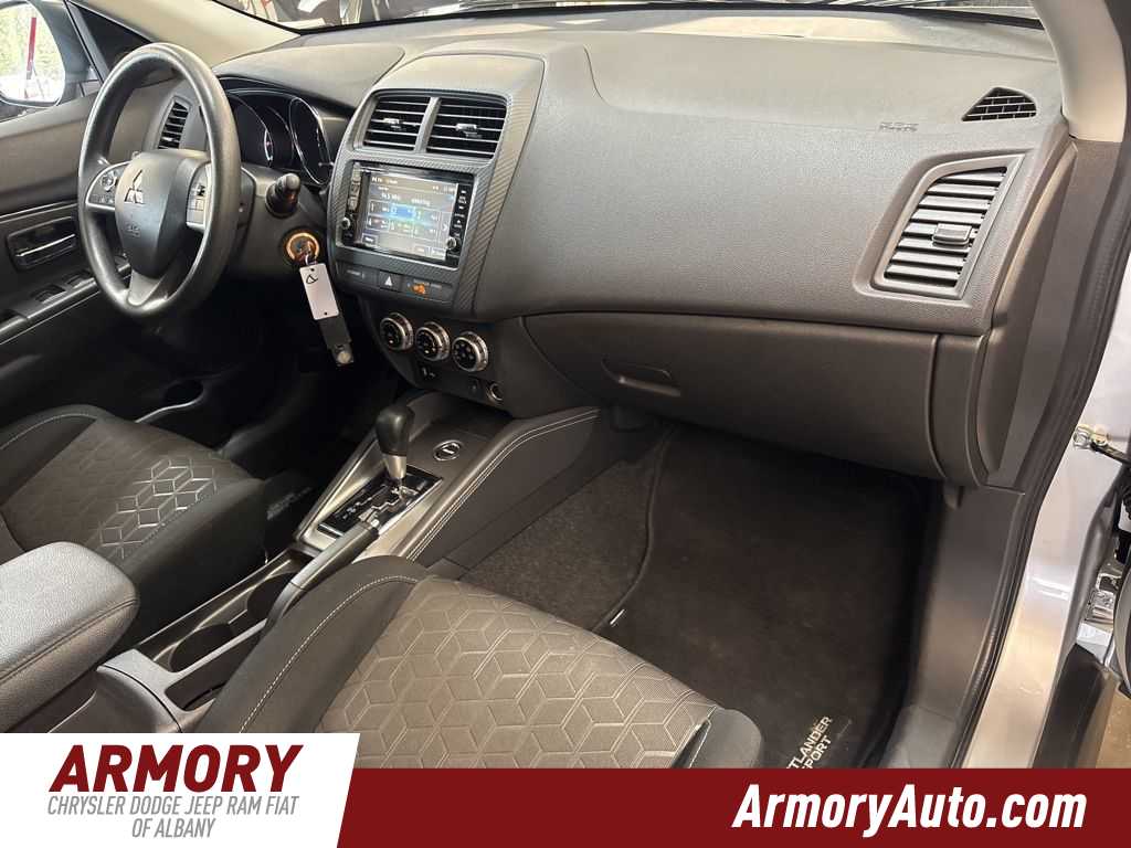 Thumbnail: 2024 Mitsubishi Outlander Sport - 36