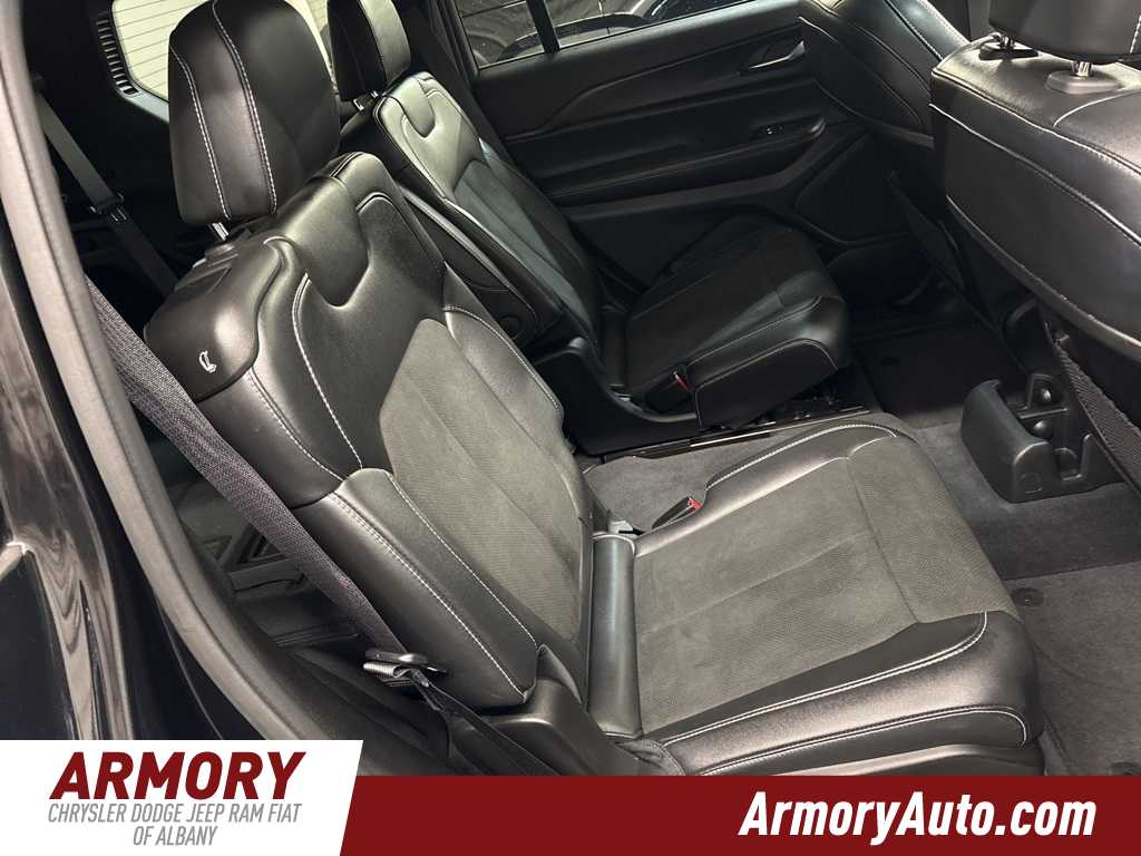 Thumbnail: 2023 Jeep Grand Cherokee L - 36