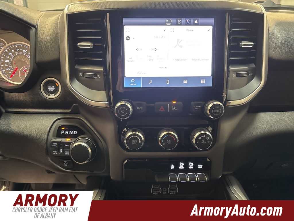 Thumbnail: 2026 RAM 1500 - 17