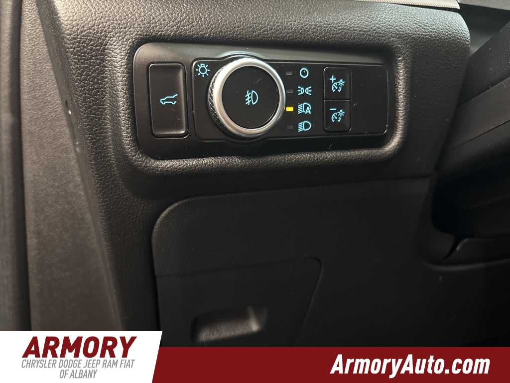 Thumbnail: 2023 Ford Explorer - 10