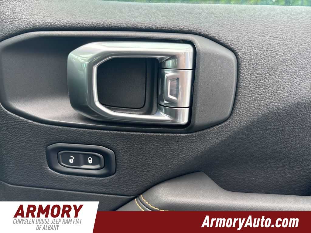 Thumbnail: 2025 Jeep Wrangler - 23