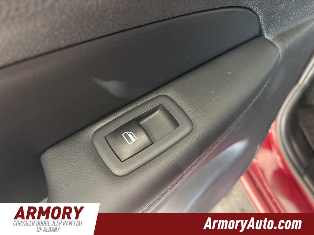 Thumbnail: 2021 Jeep Grand Cherokee - 25