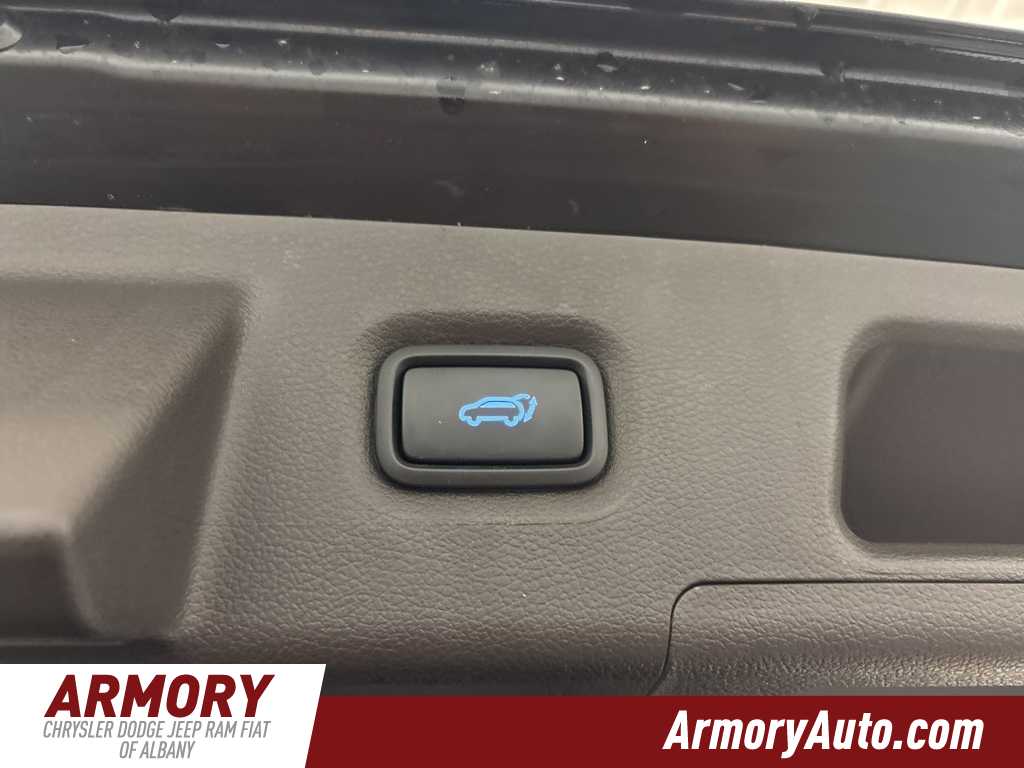 Thumbnail: 2023 Hyundai Santa Fe - 32