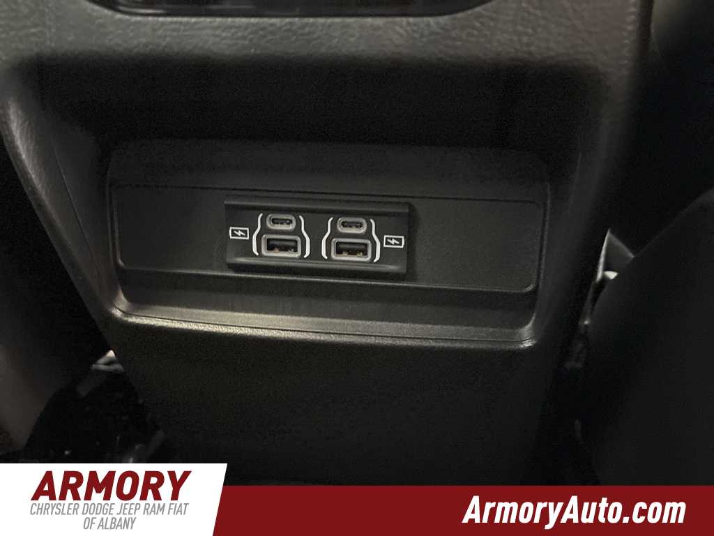 Thumbnail: 2025 Jeep Grand Cherokee - 28