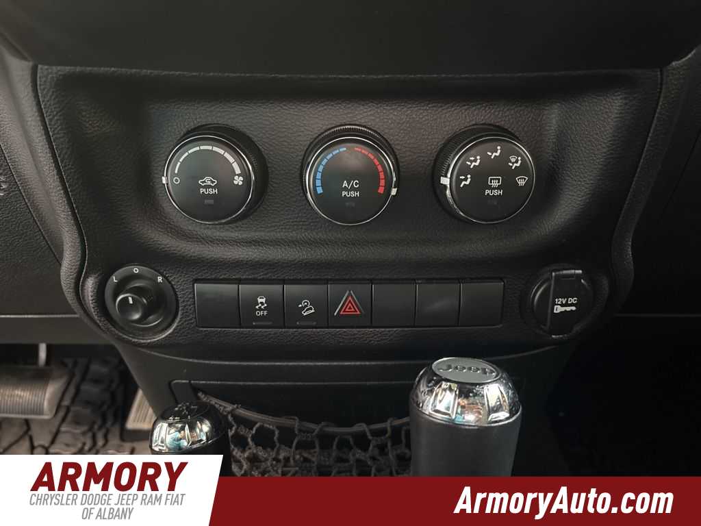 Thumbnail: 2018 Jeep Wrangler - 18