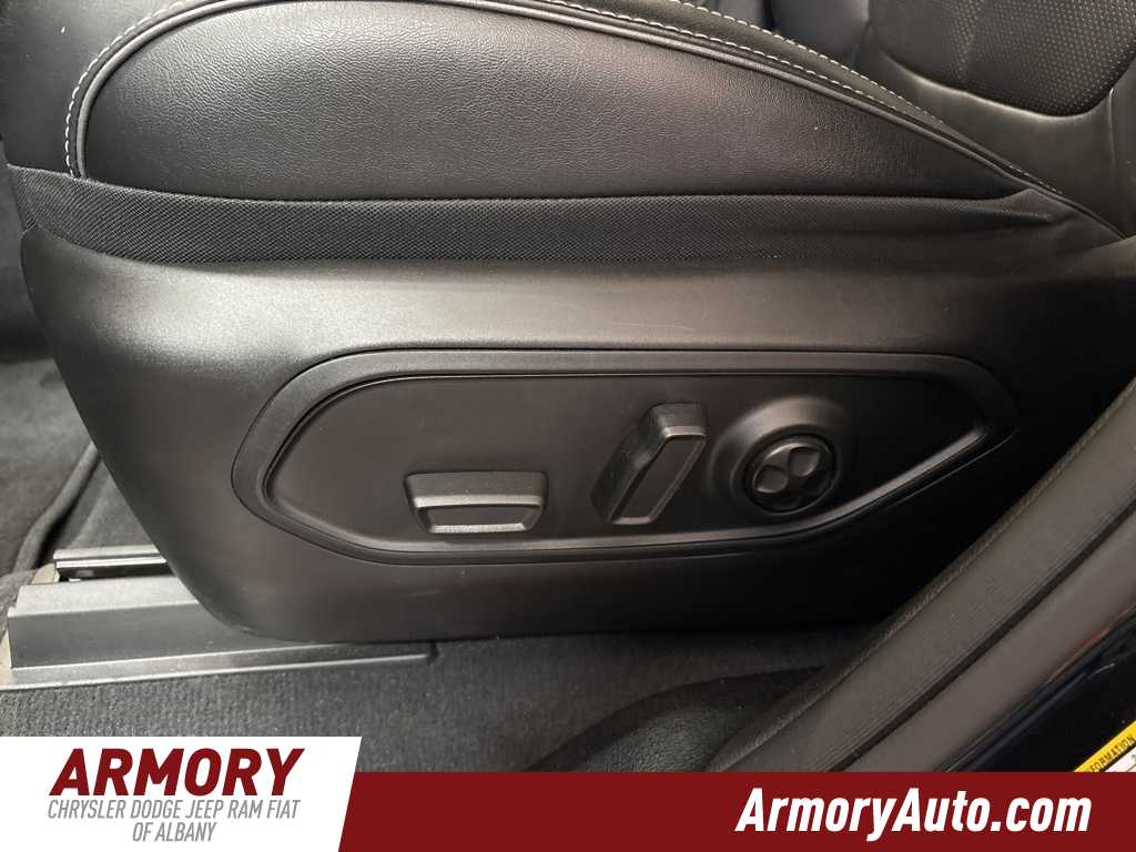 Thumbnail: 2023 Jeep Grand Cherokee - 14