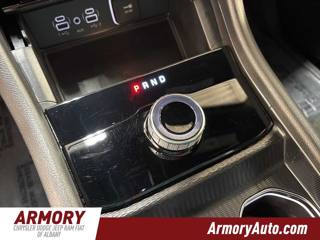 Thumbnail: 2025 Jeep Grand Cherokee - 22