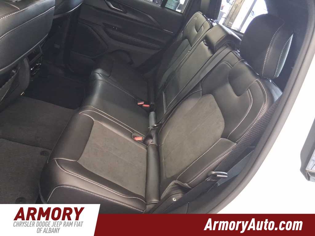 Thumbnail: 2025 Jeep Grand Cherokee - 21