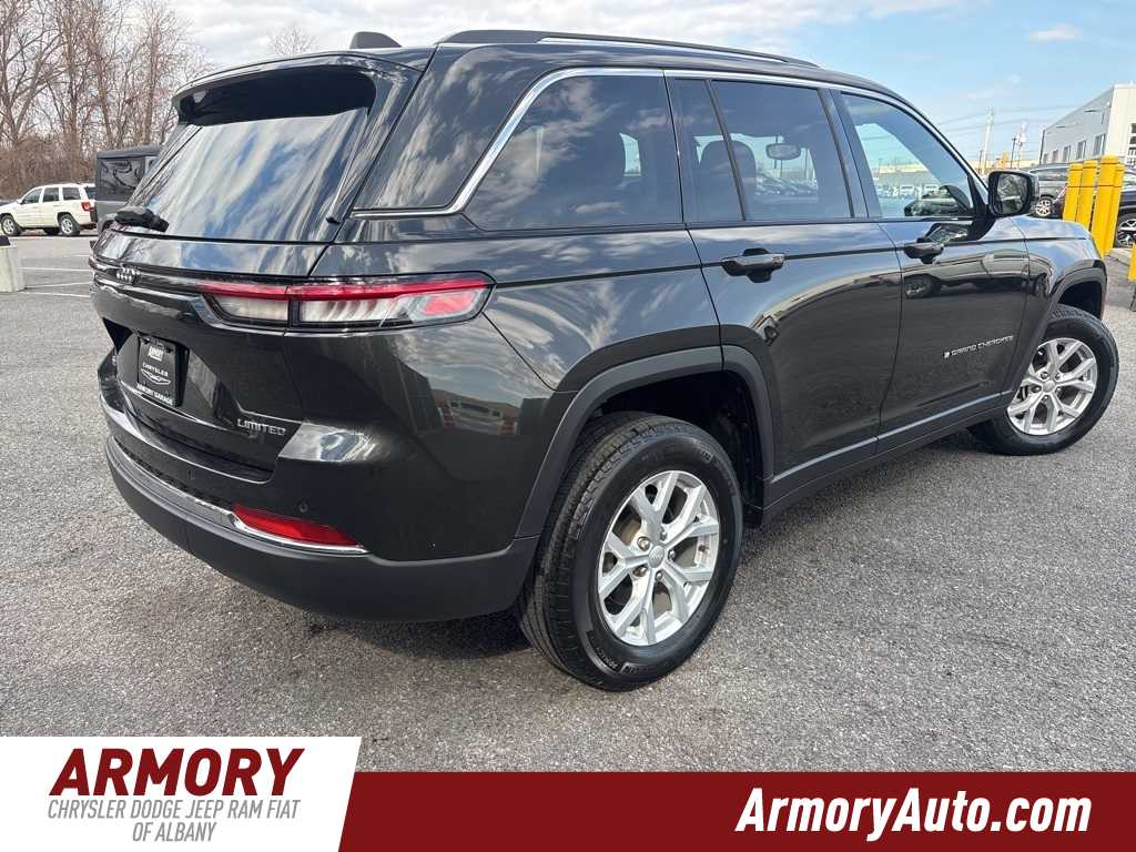 Thumbnail: 2023 Jeep Grand Cherokee - 4