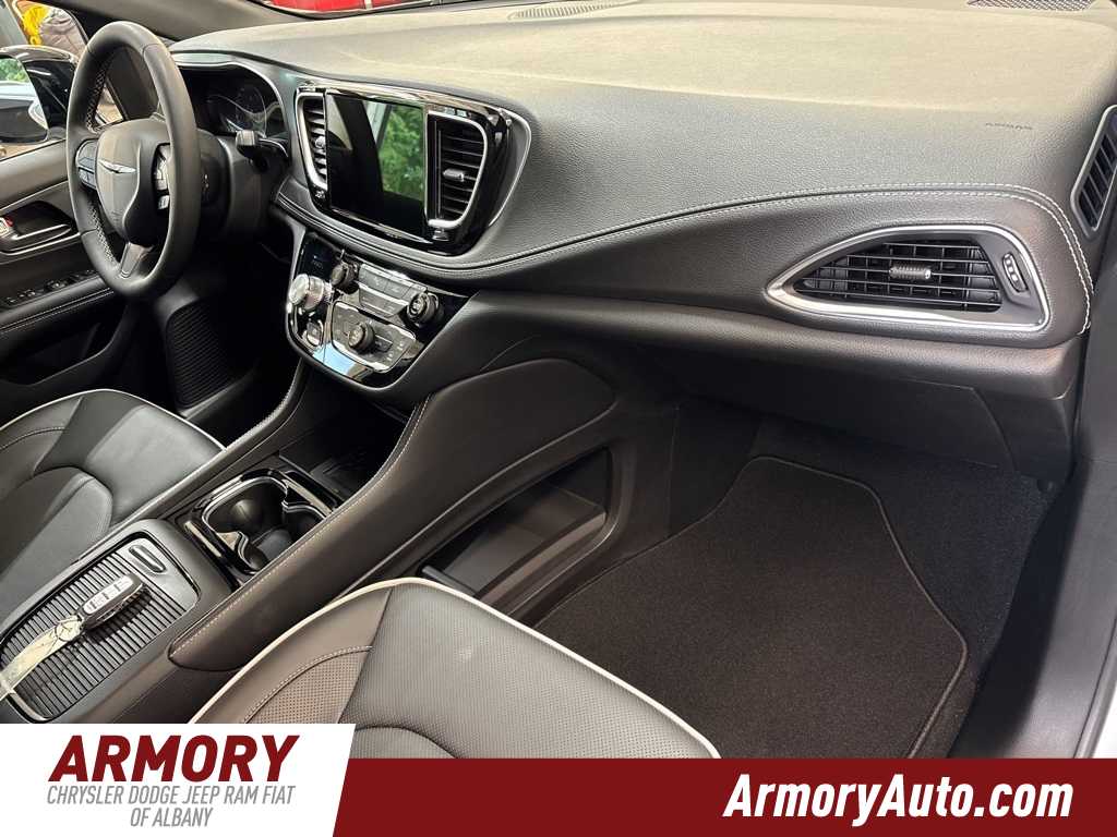 Thumbnail: 2026 Chrysler Pacifica - 41