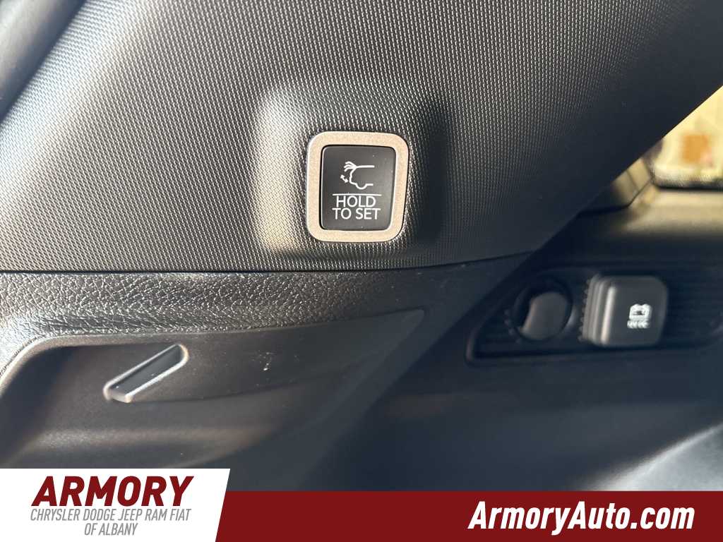 Thumbnail: 2025 Jeep Grand Cherokee - 26