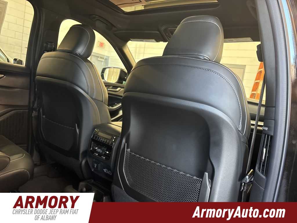 Thumbnail: 2025 Jeep Grand Cherokee L - 35