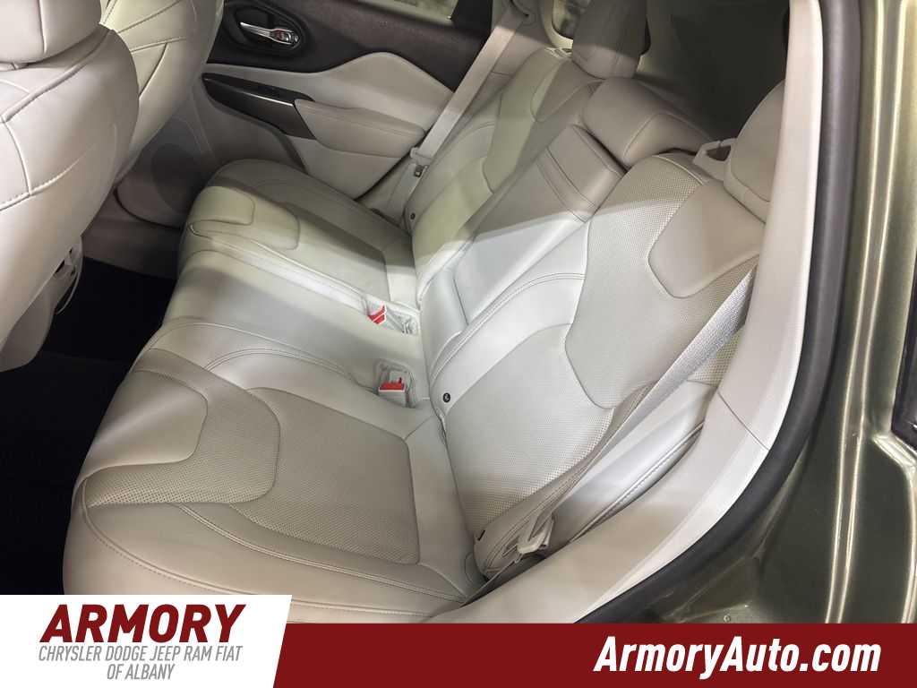 Thumbnail: 2019 Jeep Cherokee - 29