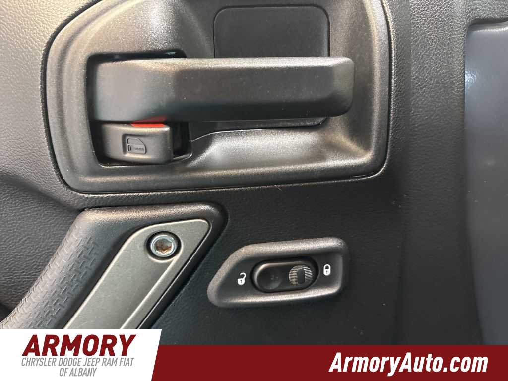 Thumbnail: 2018 Jeep Wrangler - 8