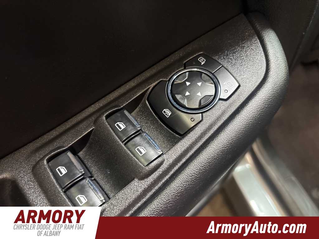 Thumbnail: 2023 Ford Edge - 8