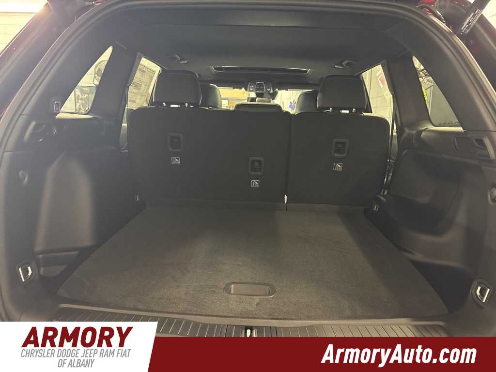 Thumbnail: 2025 Jeep Grand Cherokee - 25