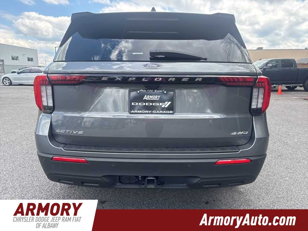 Thumbnail: 2025 Ford Explorer - 5