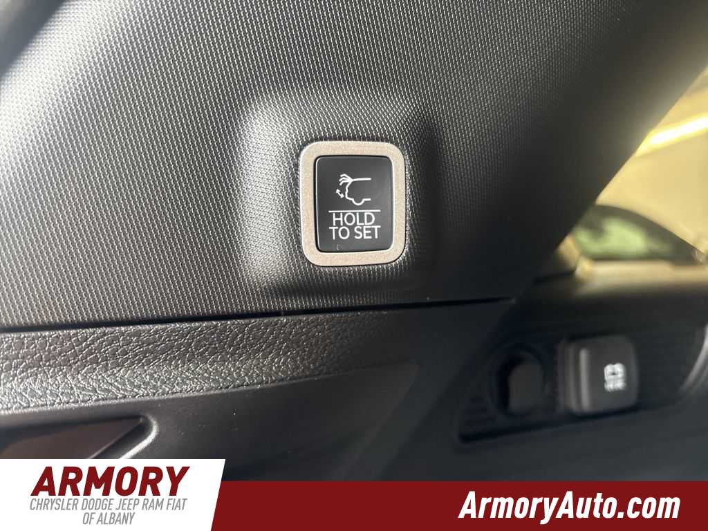 Thumbnail: 2026 Jeep Grand Cherokee - 30