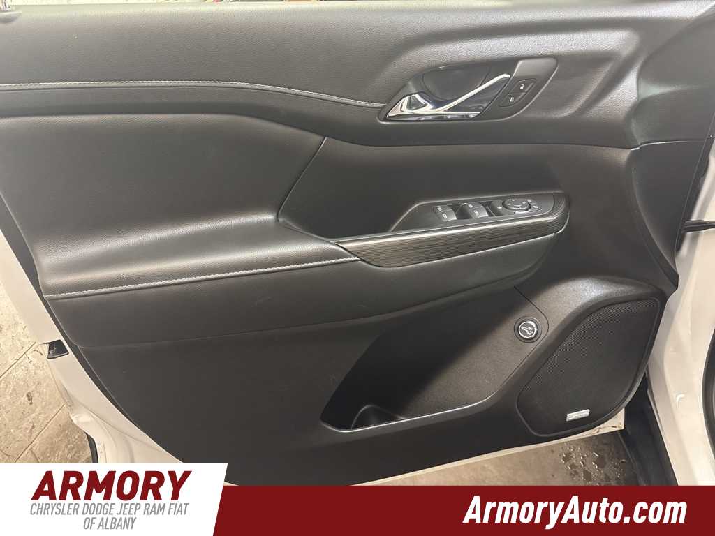 Thumbnail: 2023 GMC Acadia - 7