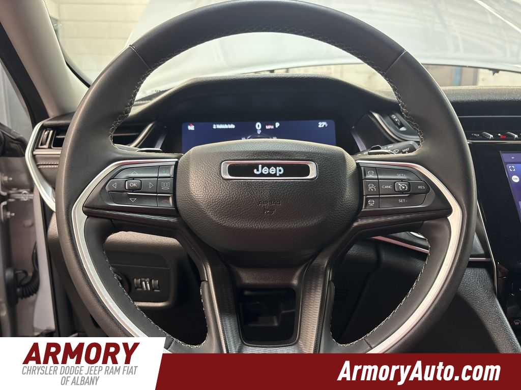 Thumbnail: 2023 Jeep Grand Cherokee - 15