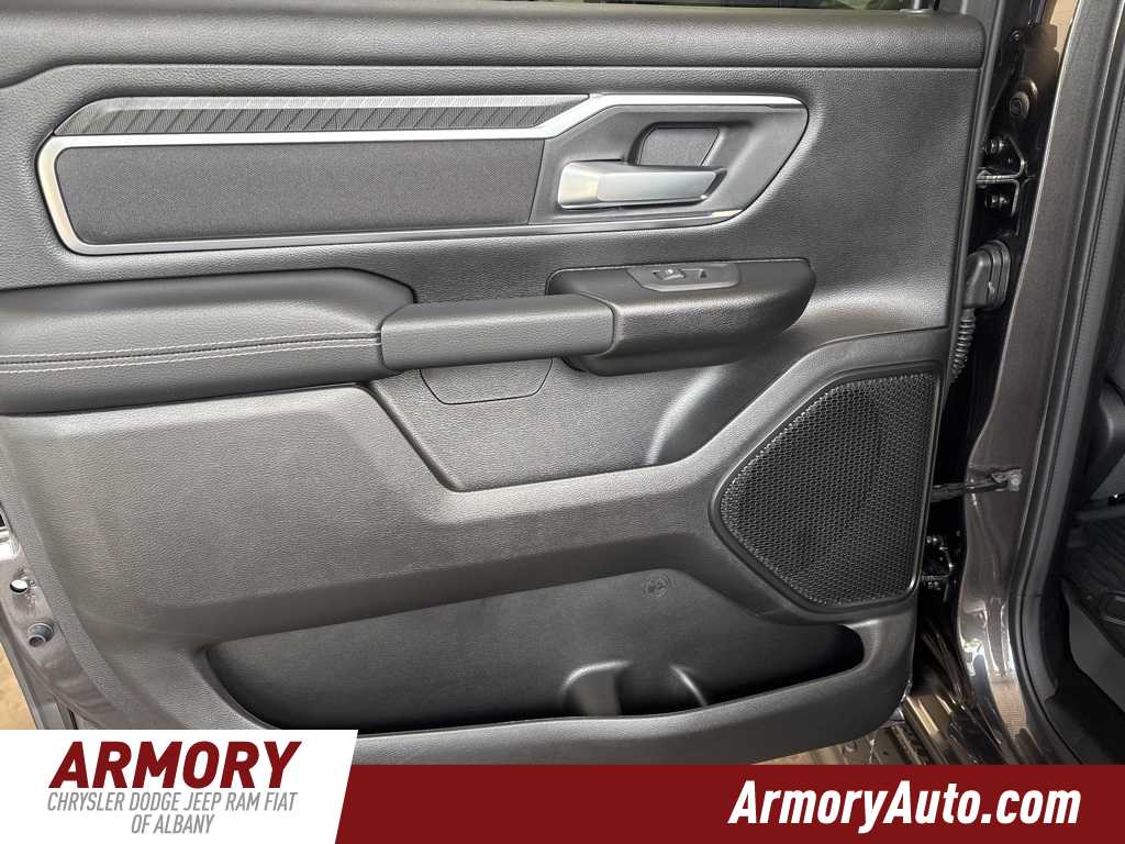 Thumbnail: 2026 RAM 1500 - 27