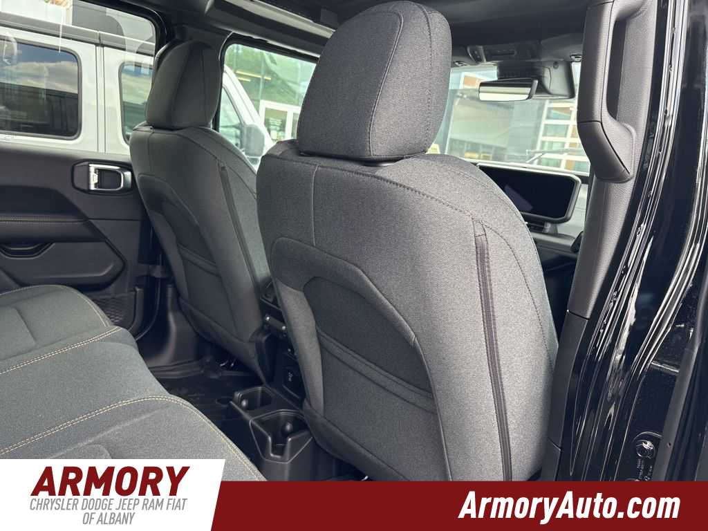 Thumbnail: 2025 Jeep Wrangler - 18