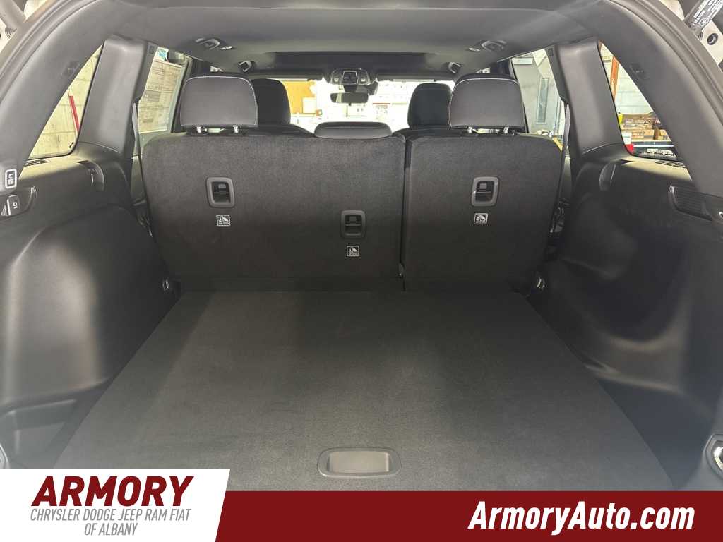 Thumbnail: 2025 Jeep Grand Cherokee - 27