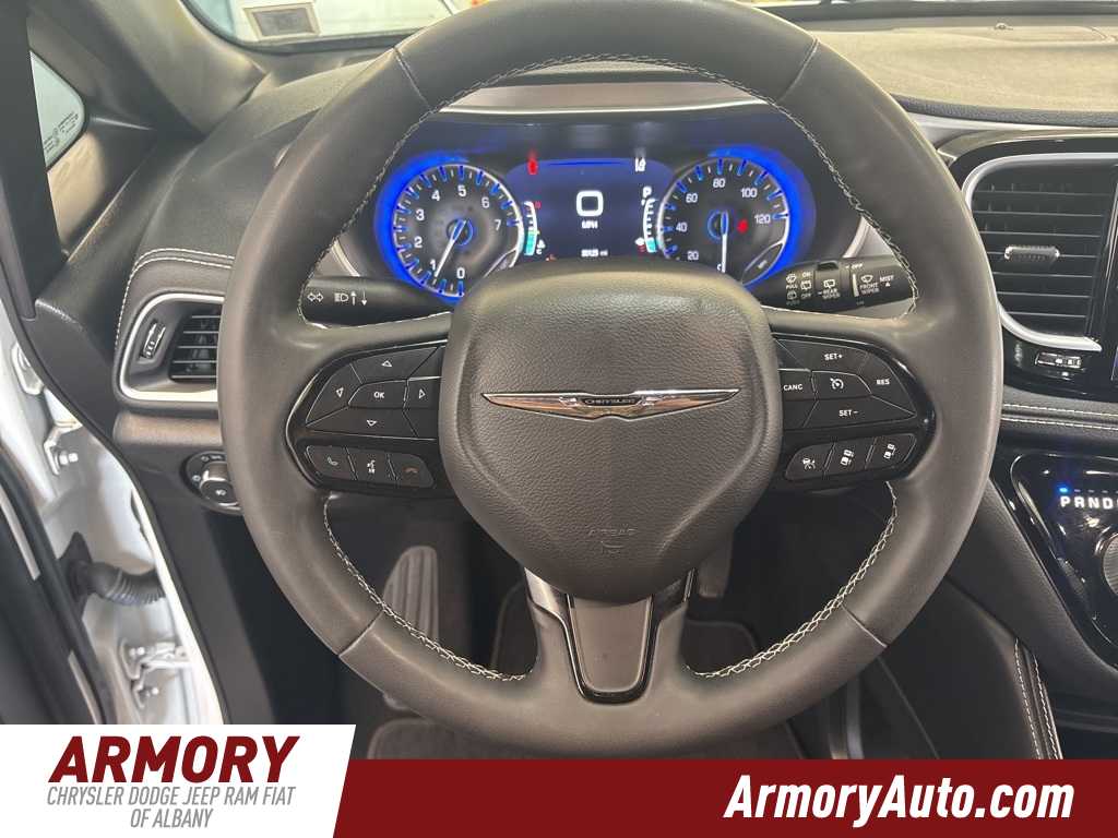 Thumbnail: 2022 Chrysler Pacifica - 14