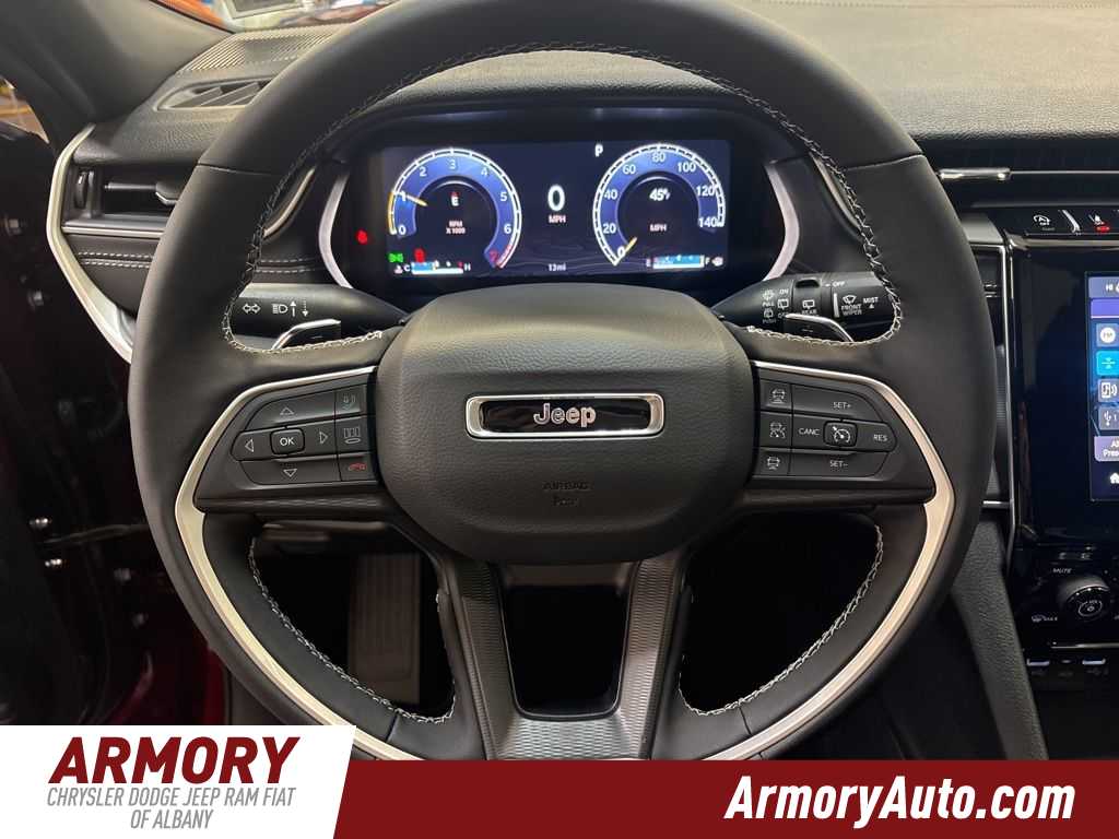 Thumbnail: 2025 Jeep Grand Cherokee - 13