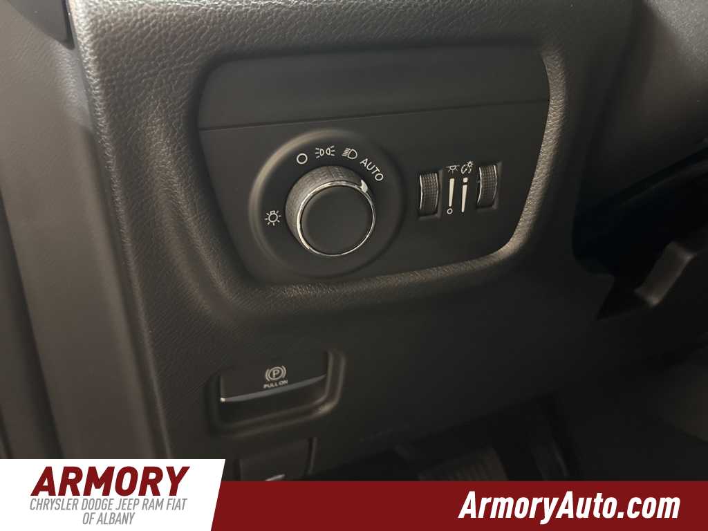 Thumbnail: 2025 Jeep Grand Cherokee L - 11