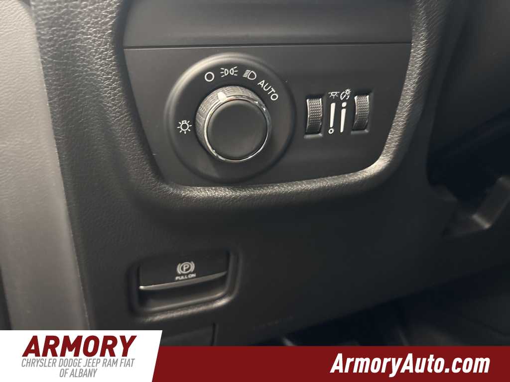 Thumbnail: 2025 Jeep Grand Cherokee - 10