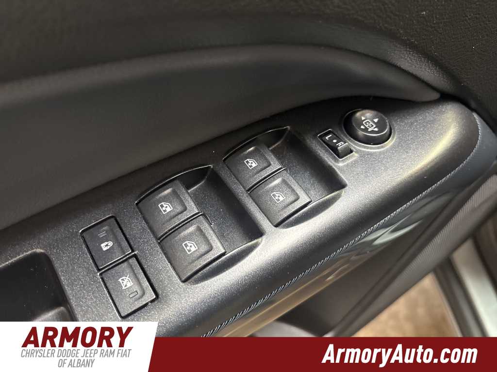 Thumbnail: 2021 Chevrolet Colorado - 8