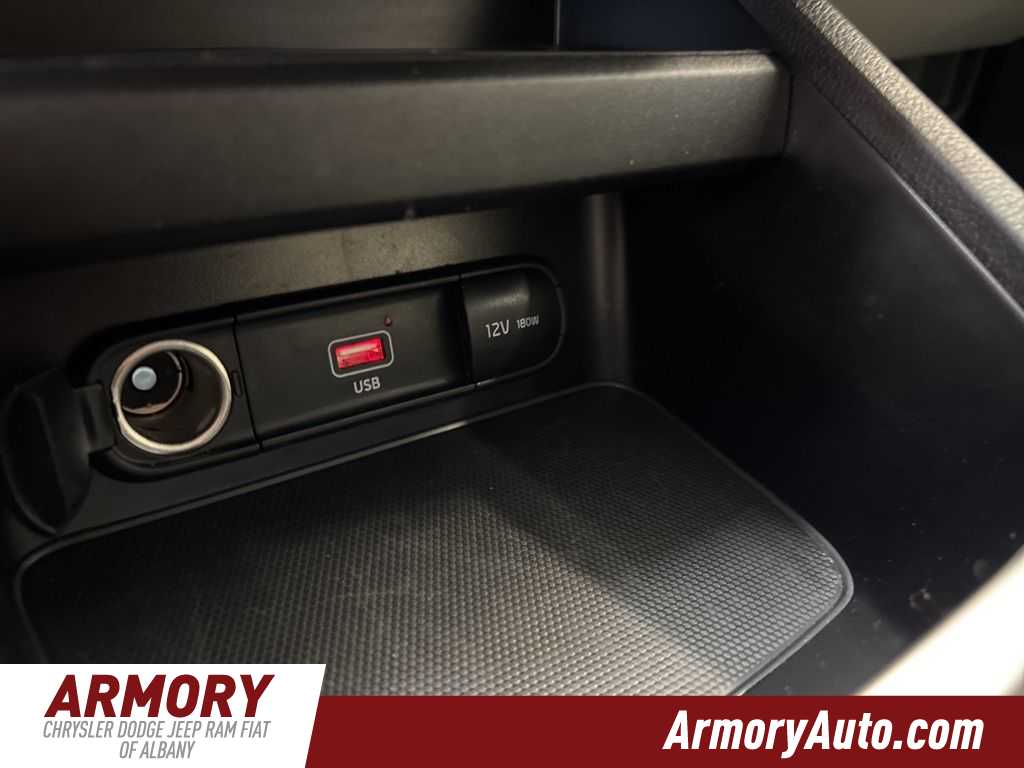 Thumbnail: 2023 Kia Forte - 19