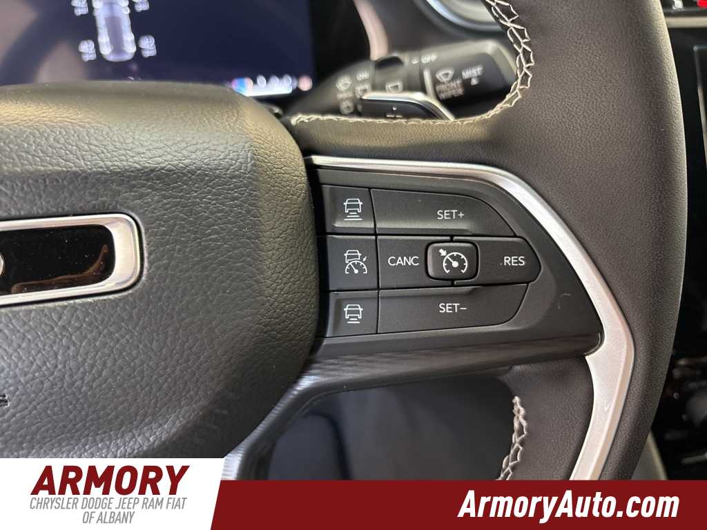 Thumbnail: 2025 Jeep Grand Cherokee - 16