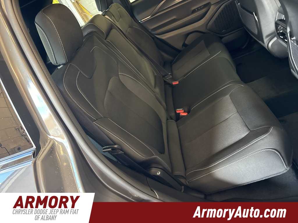 Thumbnail: 2025 Jeep Grand Cherokee - 31